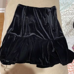 BLACK VELVET SKIRT. NWT.